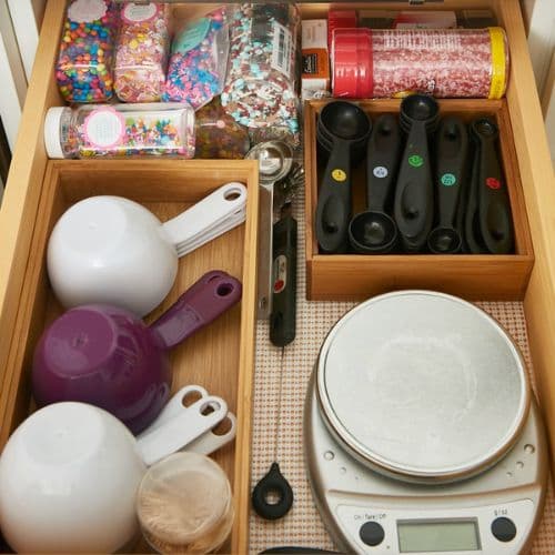 The Art of Transforming Your Living Space: Organizing vs. Decluttering
