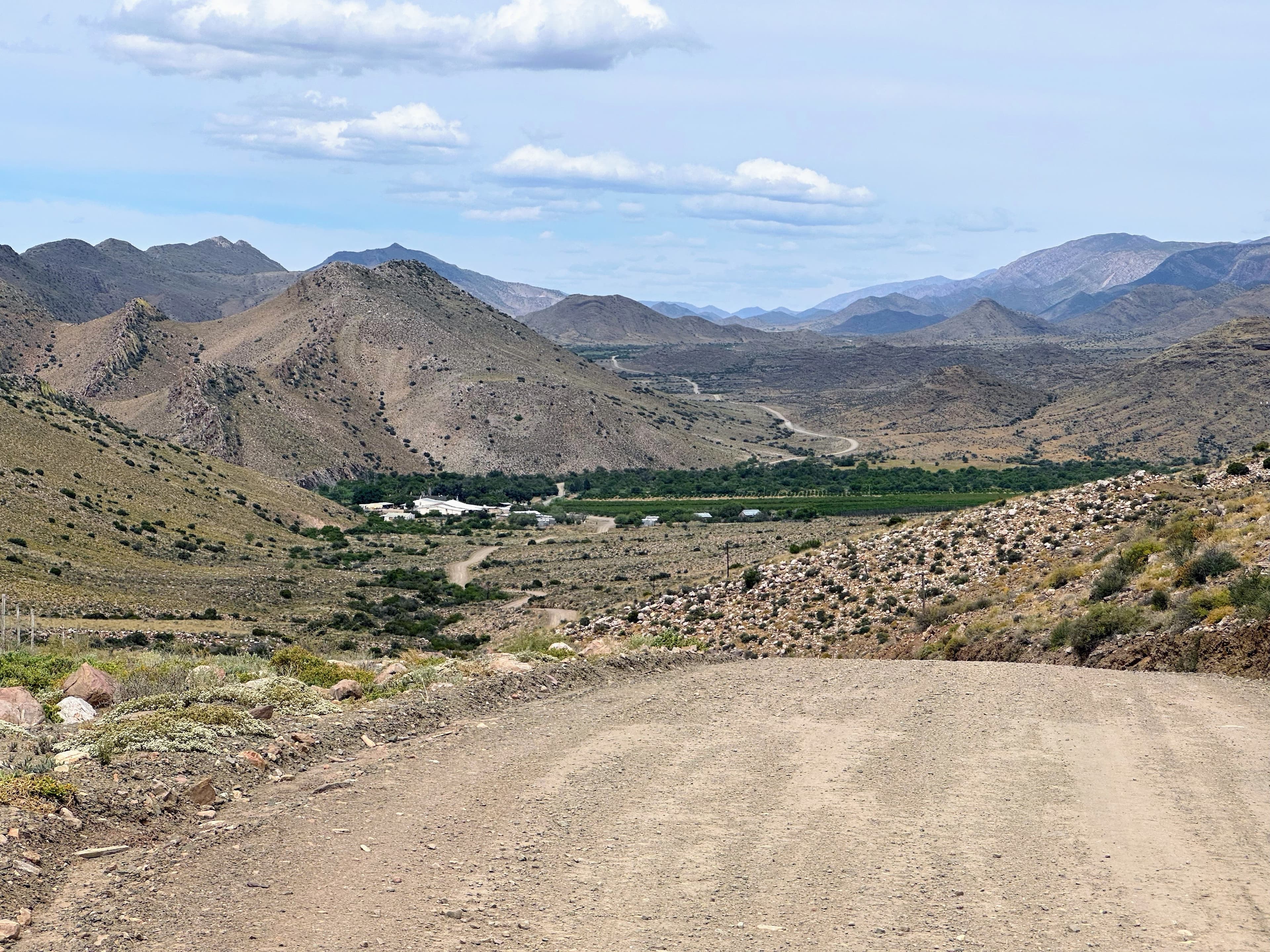Embarking on a Journey as a Wayfinder in Slow Steading